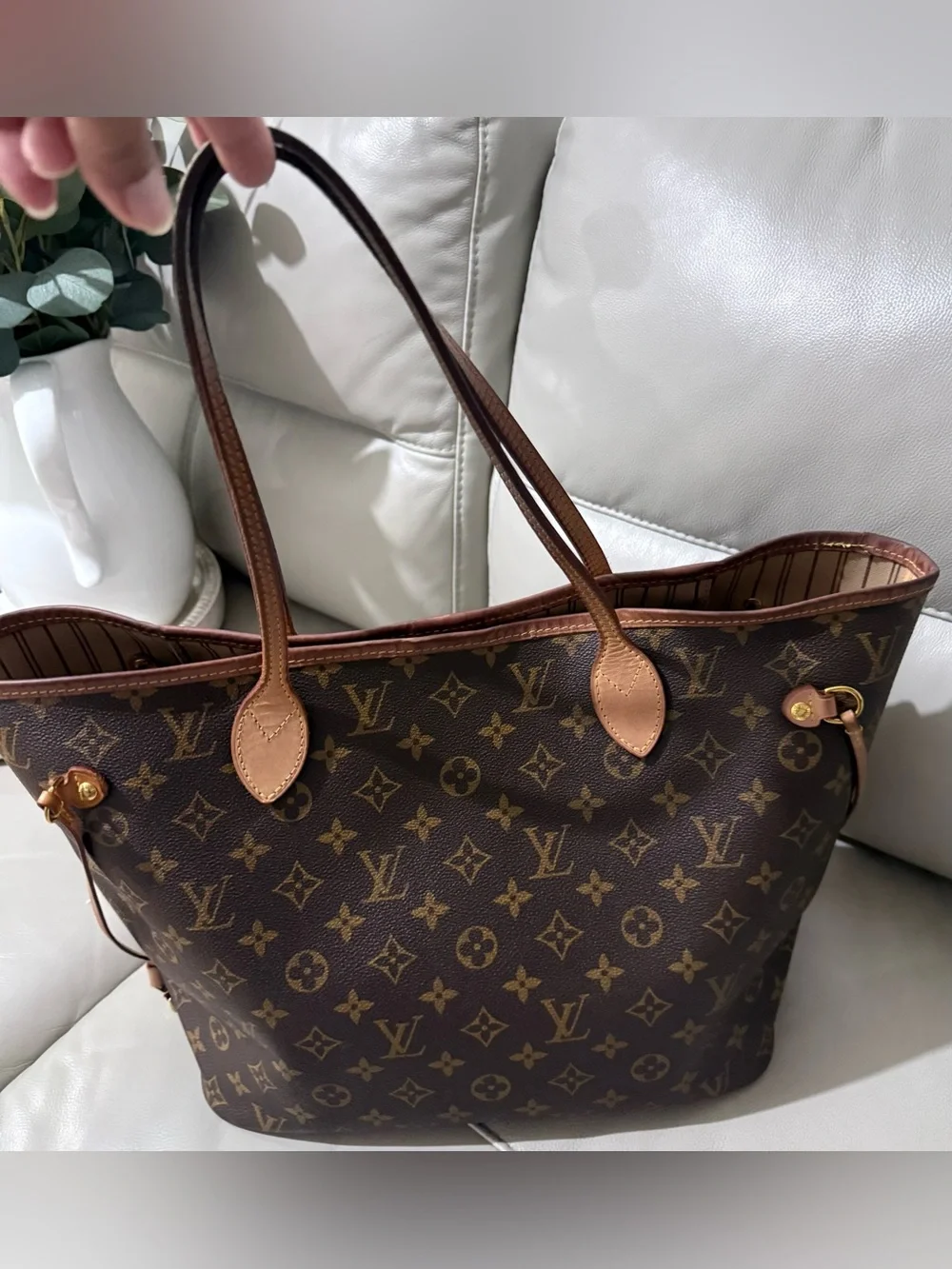 Authentic Louis Vuitton Neverfull MM Monogram Women’s Tote with Dust Bag and Box